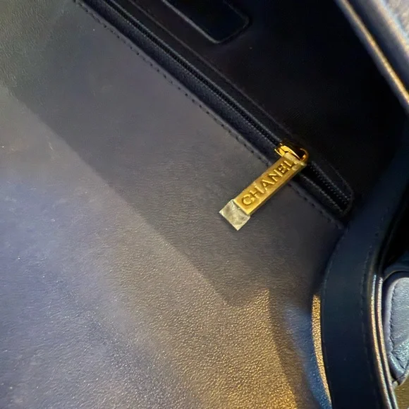 Chanel Blue Quilted Leather Bag - Picture 4 of 12